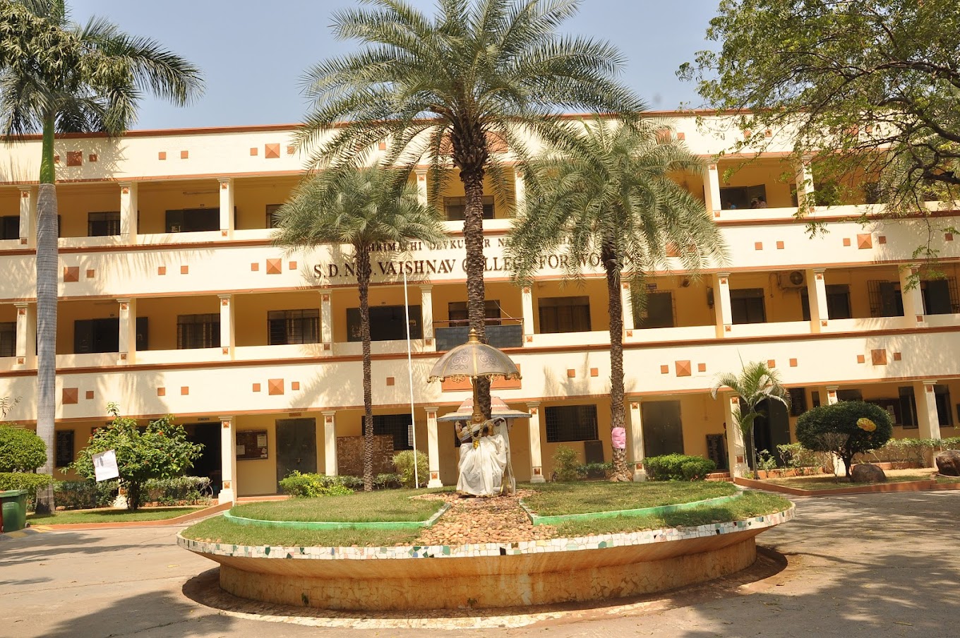 SDNB Vaishnav College For Women